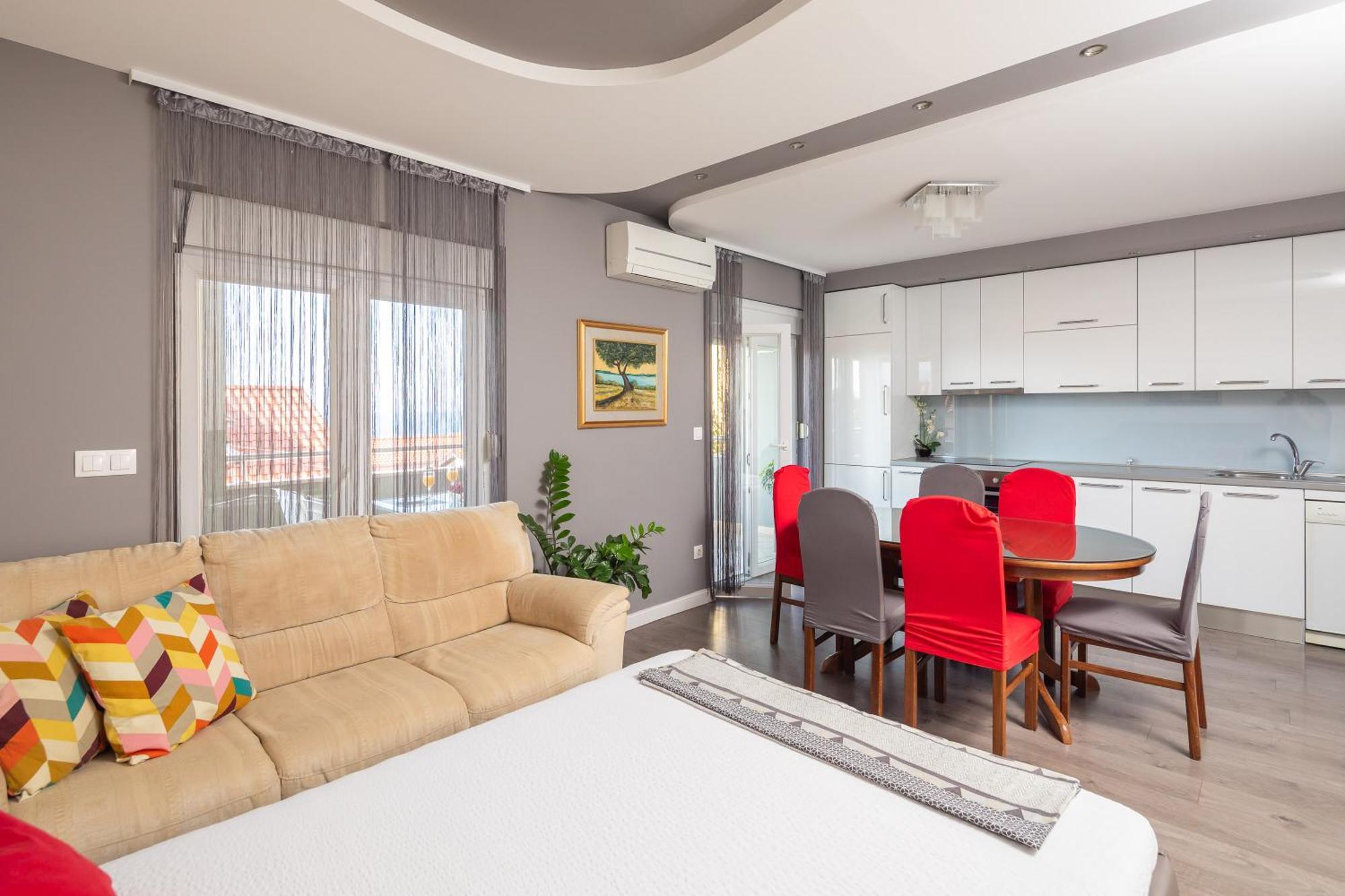 Apartments Ivan Omiš Eksteriør bilde